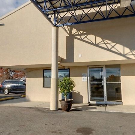 Americas Best Value Inn And Suites Carbondale Exterior foto