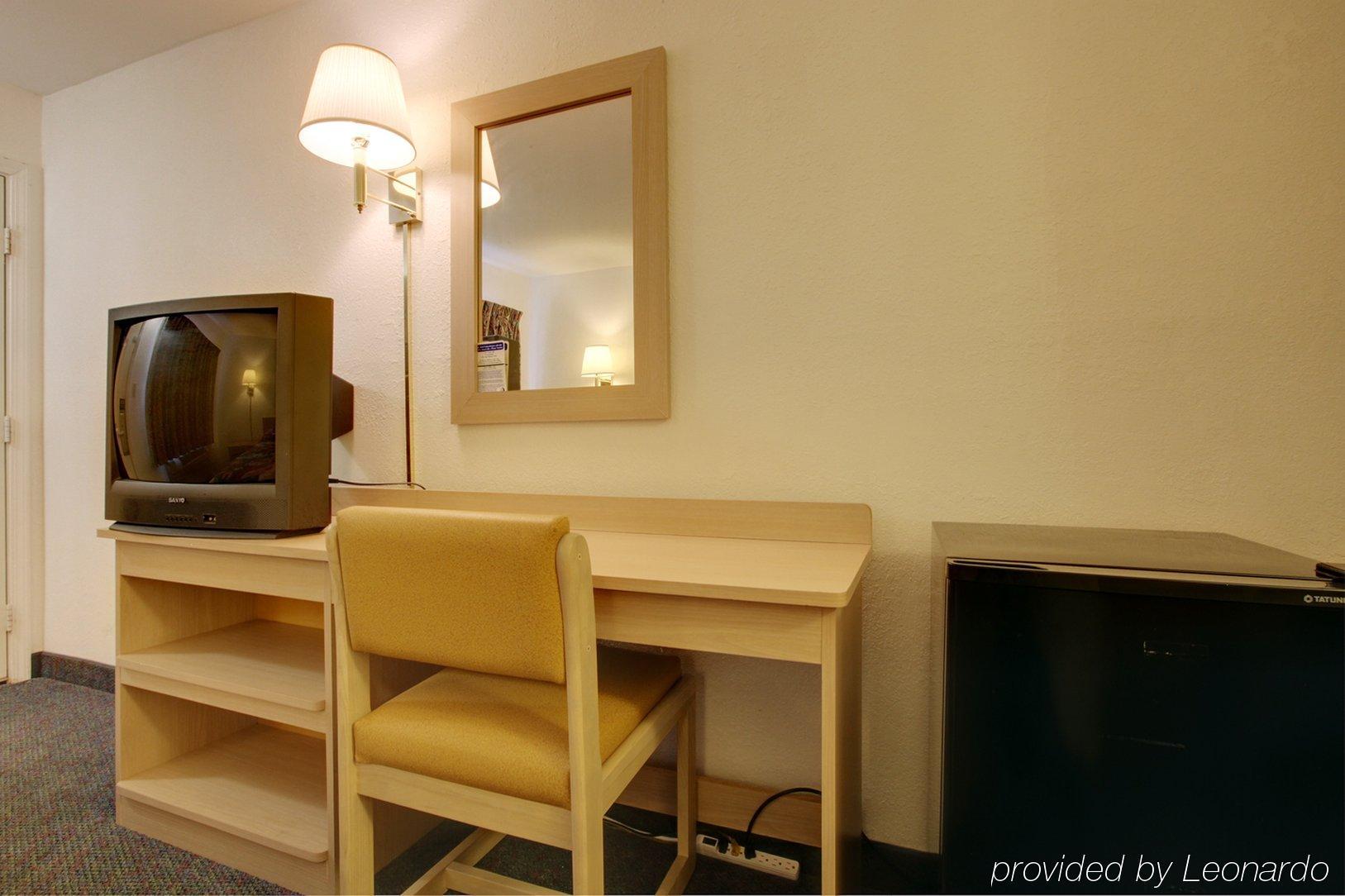 Americas Best Value Inn And Suites Carbondale Quarto foto